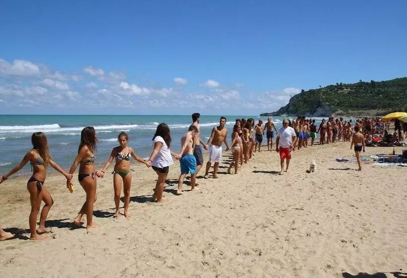 Hotelli Baia Calenella