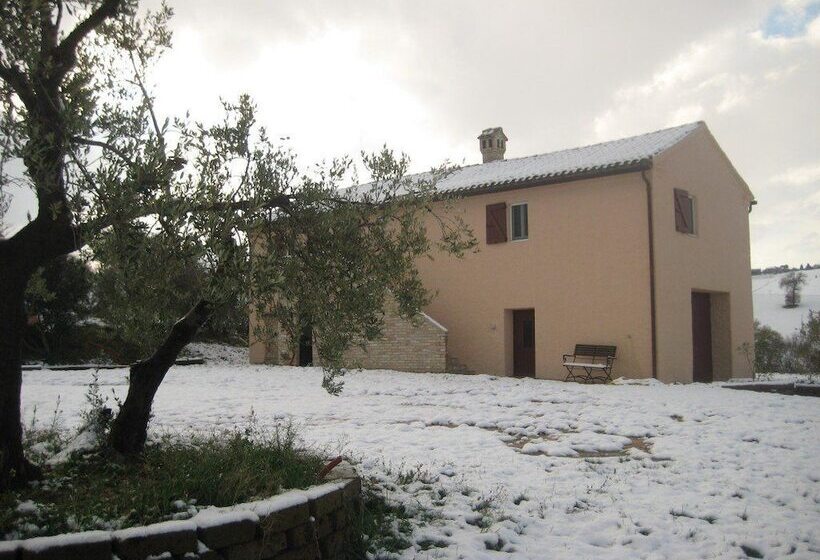 فندق ريفى I Tre Filari