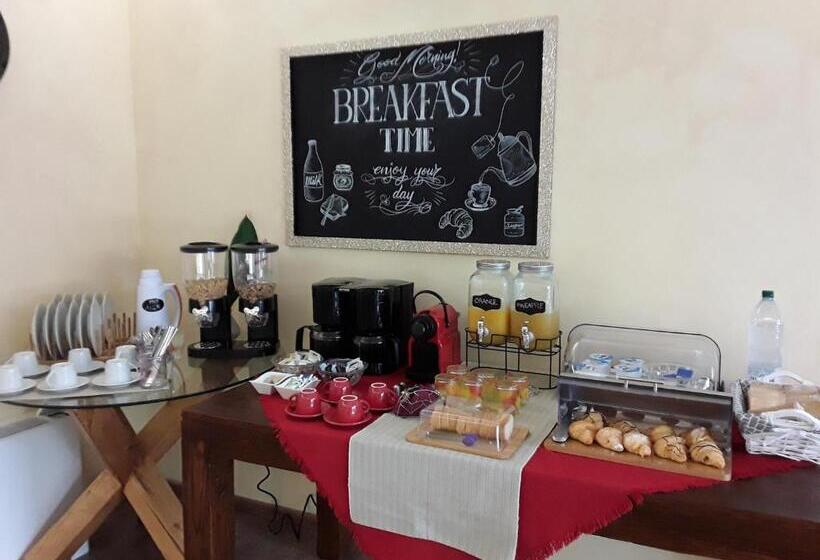 پانسیون Red Lion Guest House