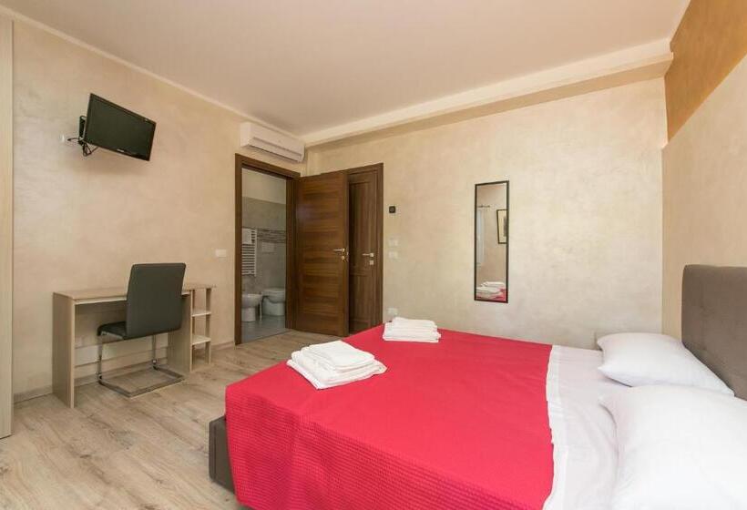 پانسیون Red Lion Guest House