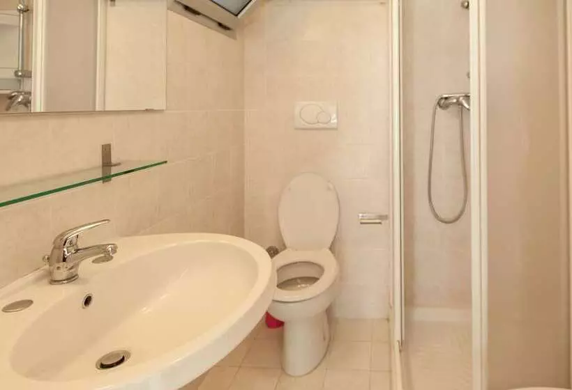 Hotelli Camping&residence Il Pioppeto