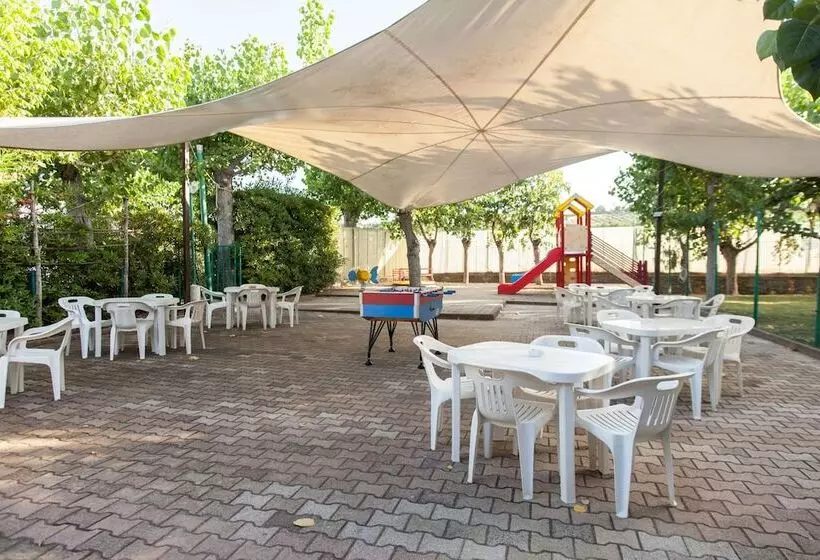Hotelli Camping&residence Il Pioppeto