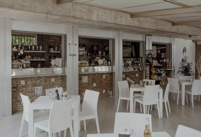 Hotelli Camping&residence Il Pioppeto