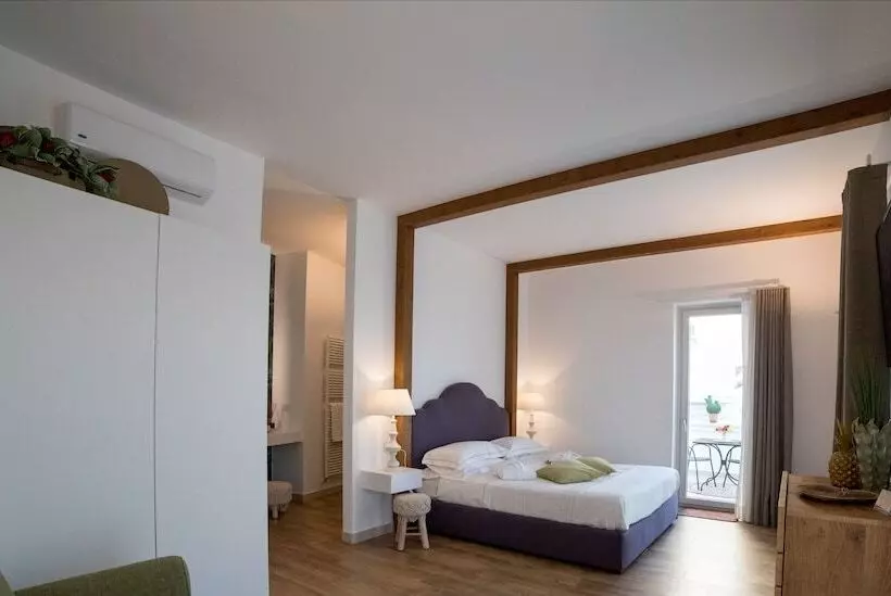 Hotelli Dimore Nel Tempo Widespread Homes & Trulli