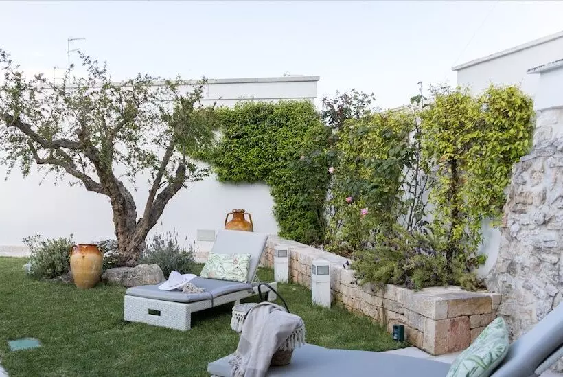 Hotelli Dimore Nel Tempo Widespread Homes & Trulli