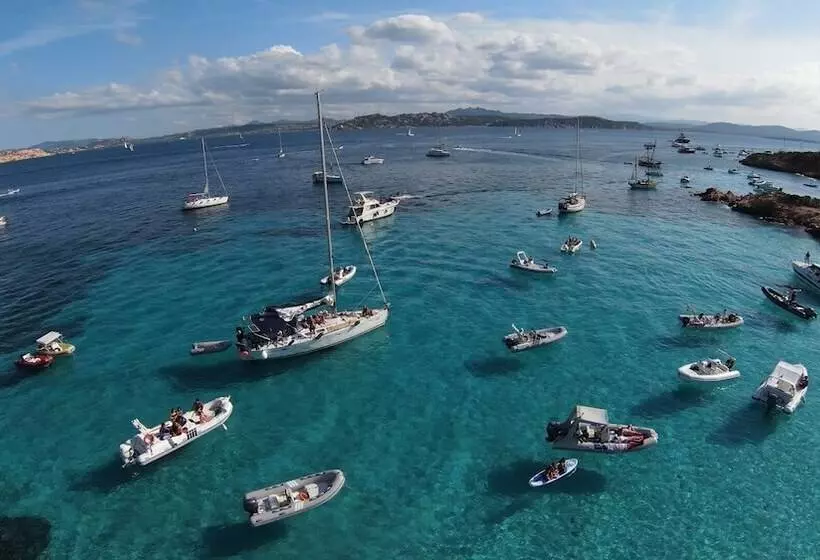 ホテル Scugnizza Smeralda