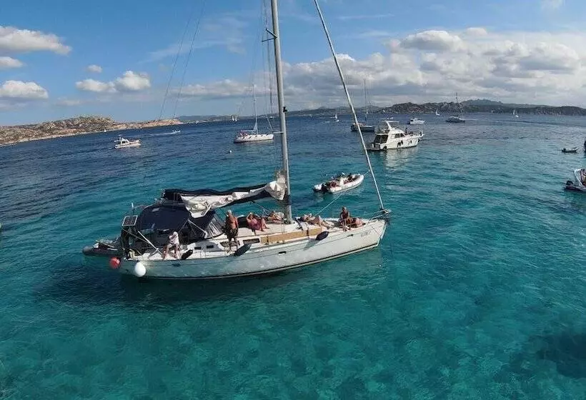 ホテル Scugnizza Smeralda