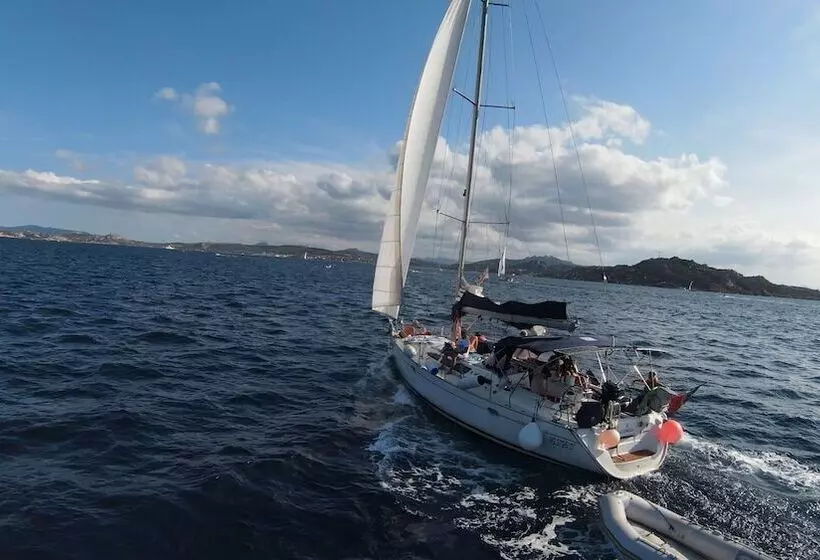 ホテル Scugnizza Smeralda