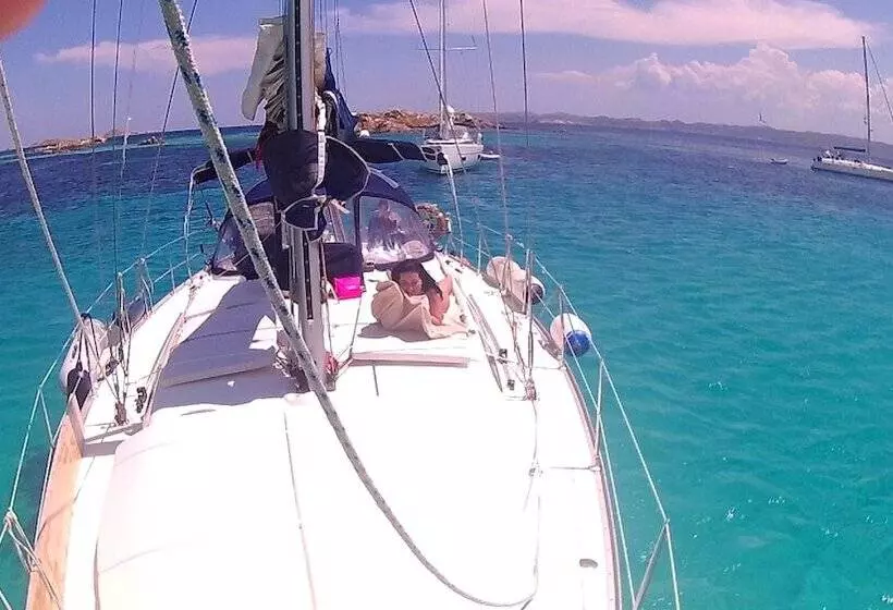 ホテル Scugnizza Smeralda