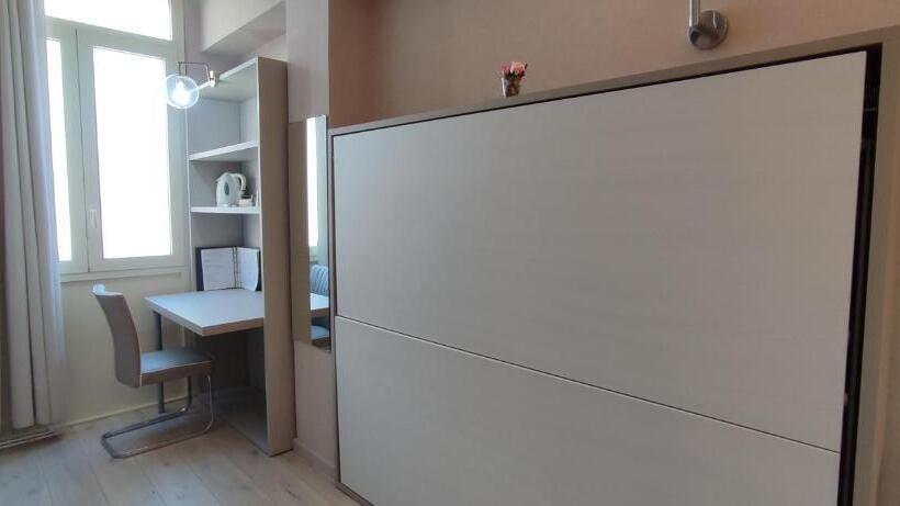 پانسیون Nitto House