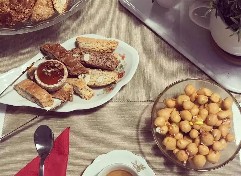 تختخواب و صبحانه Edera E Camelie