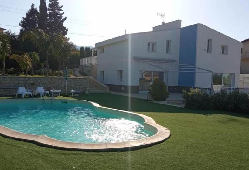 بنسيون Villa Verde