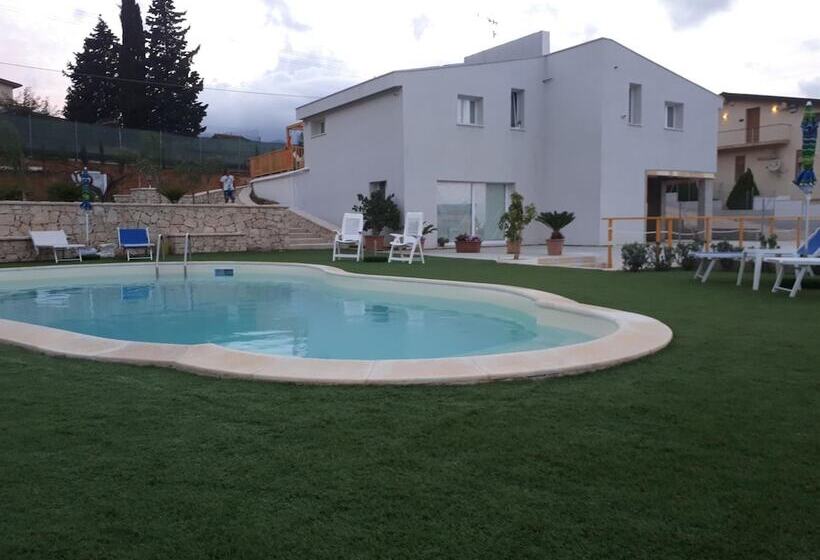 بنسيون Villa Verde