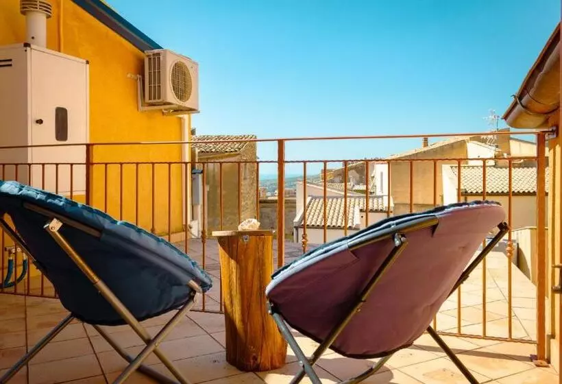 تختخواب و صبحانه Le Terrazze Di Pirandello