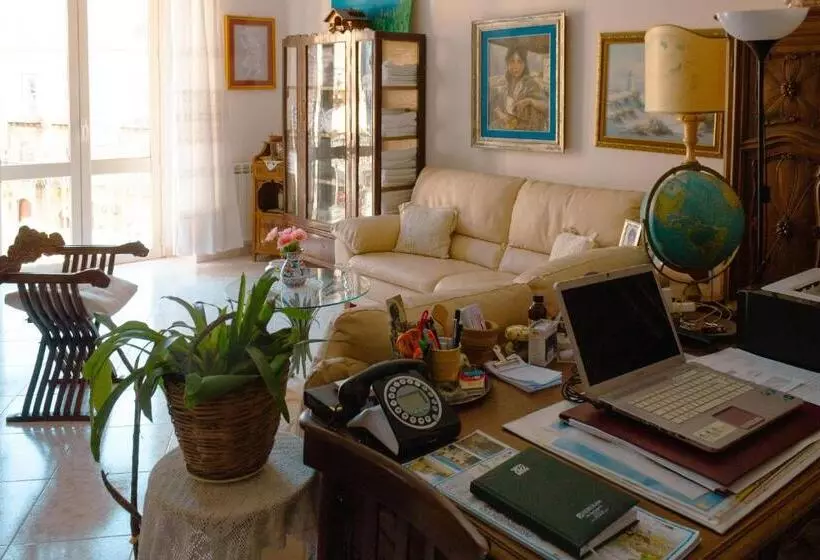 تختخواب و صبحانه Le Terrazze Di Pirandello