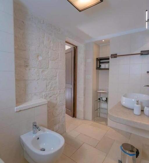 تختخواب و صبحانه Lunali