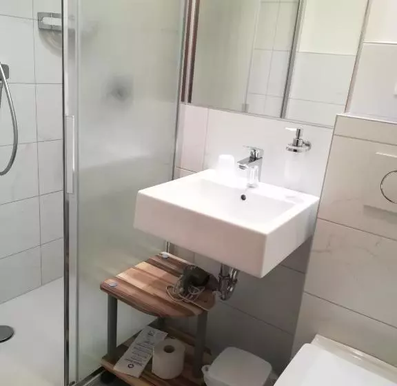 Aamiaismajoitus (B&B) Pension Sunnhofer