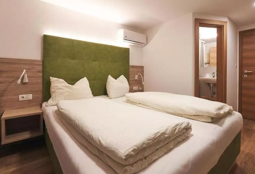 Aamiaismajoitus (B&B) Pension Sunnhofer