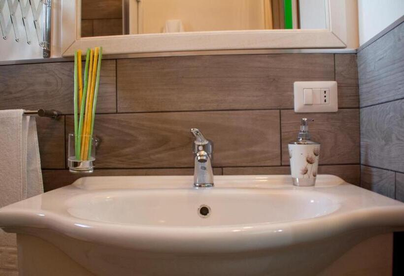 Bed and Breakfast The Liberty Palace