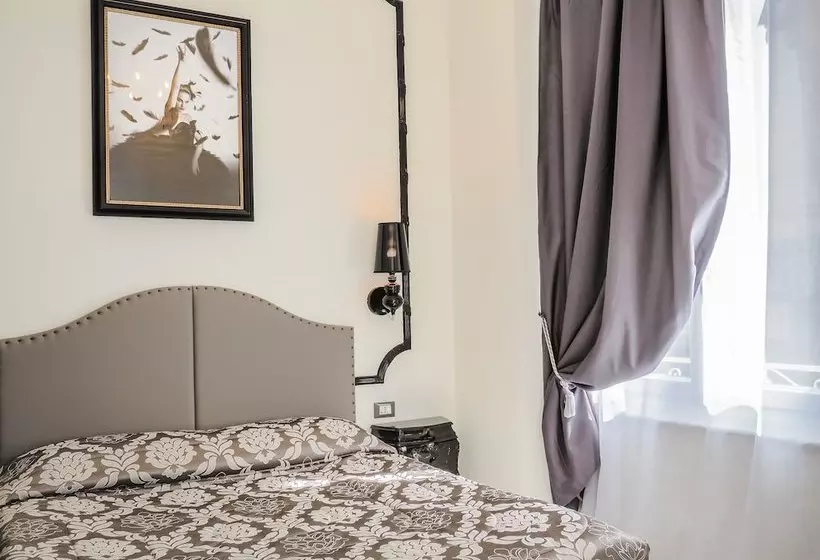 پانسیون L Opera Rooms & Suite