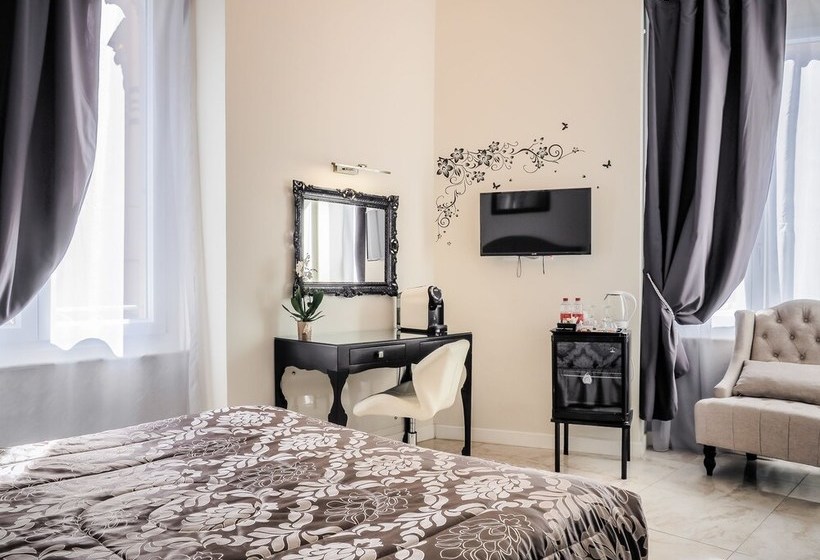 پانسیون L Opera Rooms & Suite