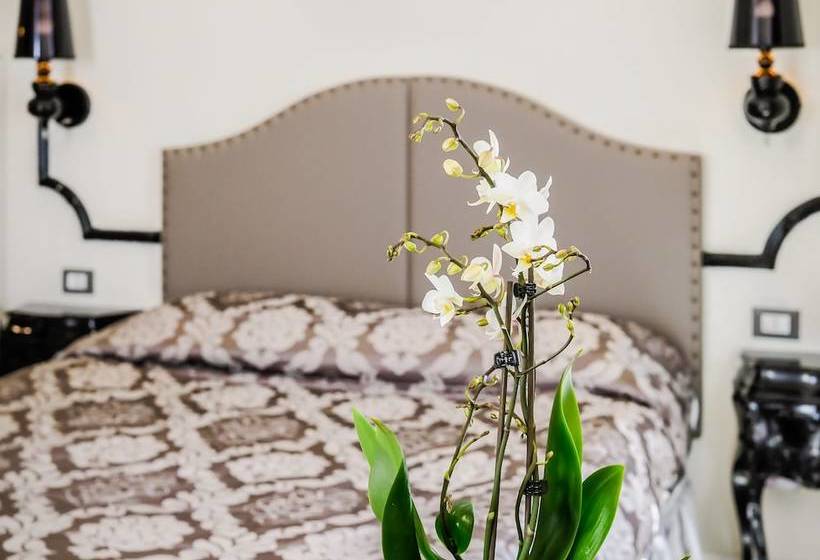 پانسیون L Opera Rooms & Suite