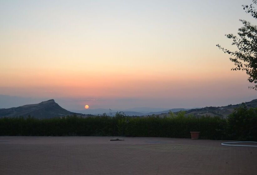 膳宿费 Villa Belvedere Lago Pergusa