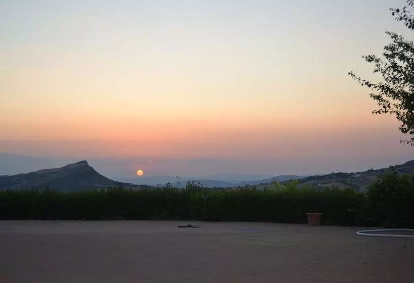 ペンション Villa Belvedere Lago Pergusa