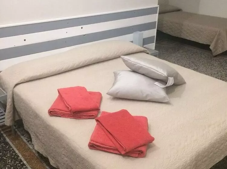 تختخواب و صبحانه Le Stanze Della Lanterna