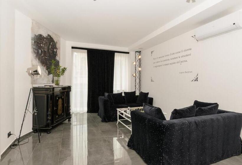 여관 Cineapollo  Ogni Camera Un Film!