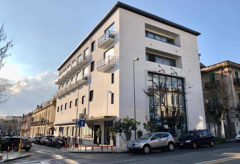 여관 Cineapollo  Ogni Camera Un Film!