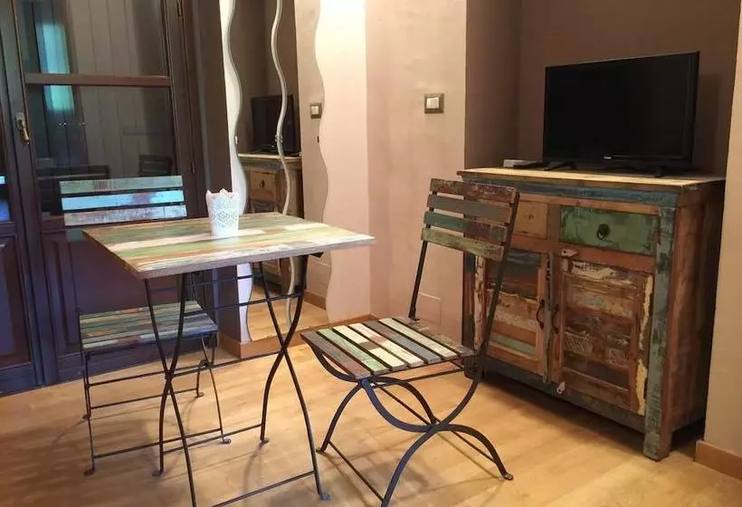 ホテル Locanda Di Cascina Oslera