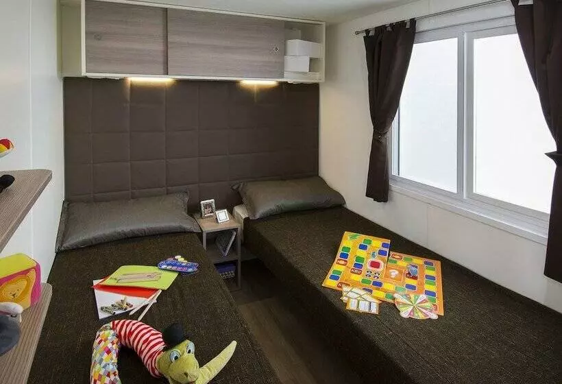 Hotelli Sereno Camping Holiday