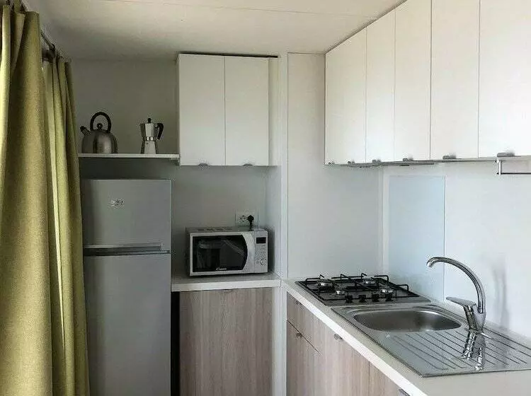 Hotelli Sereno Camping Holiday