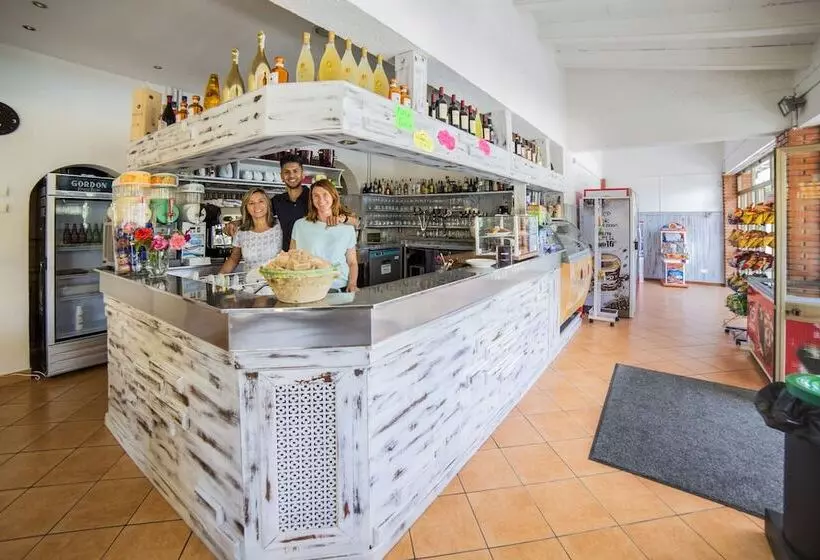 Hotelli Sereno Camping Holiday