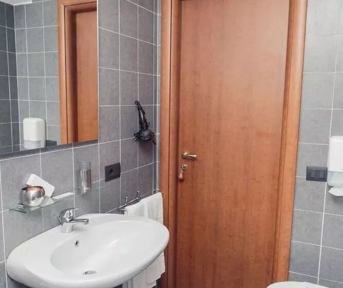 Palazzo Carafa Della Spina   Charme