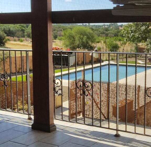 住宿加早餐  Supramurgia Agribistrot