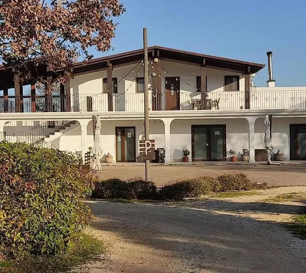 Aamiaismajoitus (B&B) Supramurgia Agribistrot