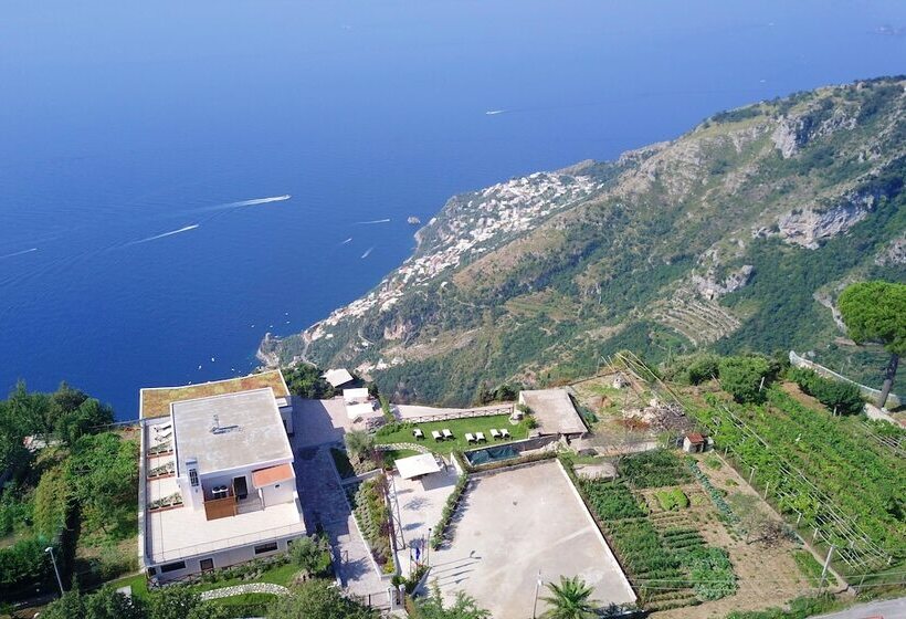 تختخواب و صبحانه Villa Paradise Resort