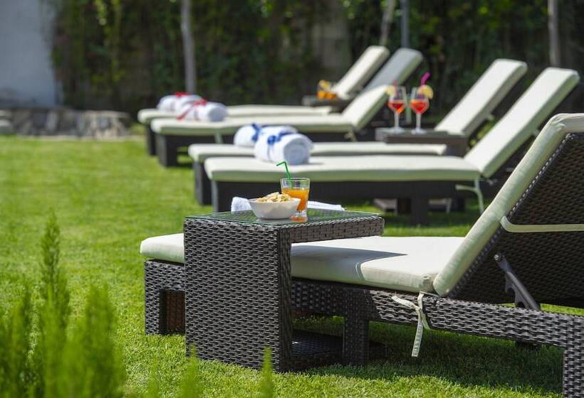 تختخواب و صبحانه Villa Paradise Resort