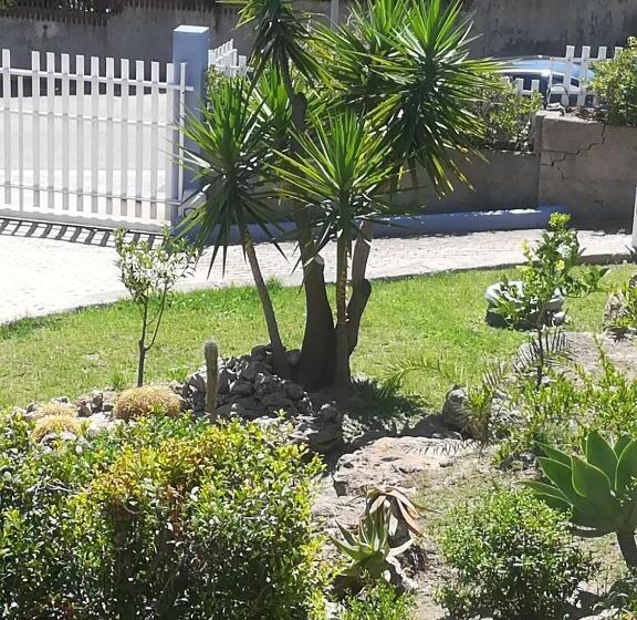 تختخواب و صبحانه Isabel