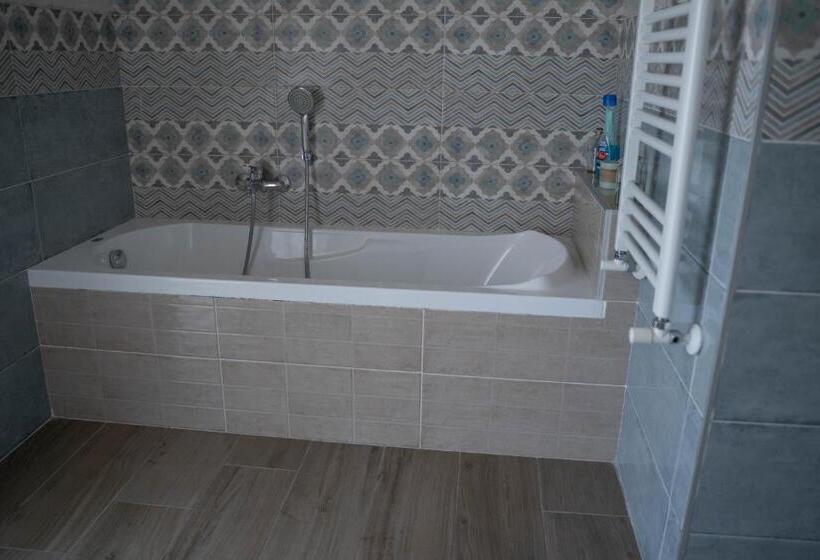 住宿加早餐  La Corte Di Emily