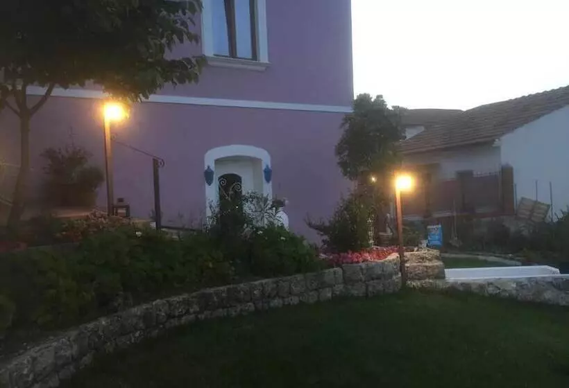 Aamiaismajoitus (B&B) Villa Alemi