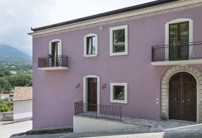 Aamiaismajoitus (B&B) Villa Alemi