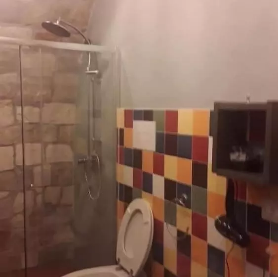 Aamiaismajoitus (B&B) Villa Alemi