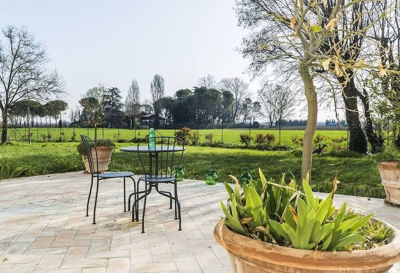 مبيت وإفطار Villa Archi