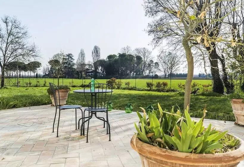 تختخواب و صبحانه Villa Archi