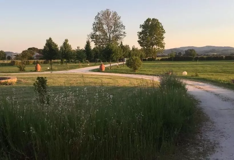 تختخواب و صبحانه Villa Archi