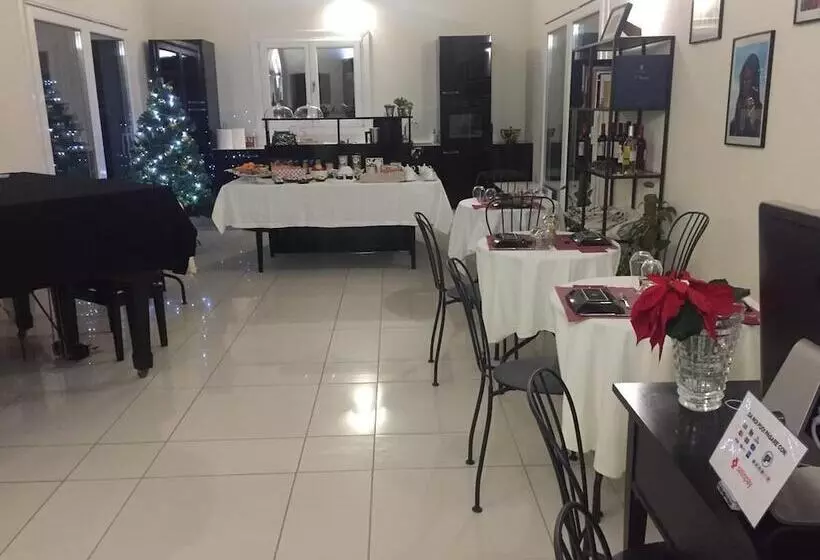 تختخواب و صبحانه Villa Archi