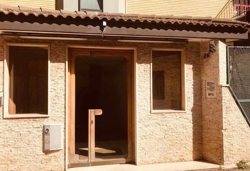 پانسیون Raya 28